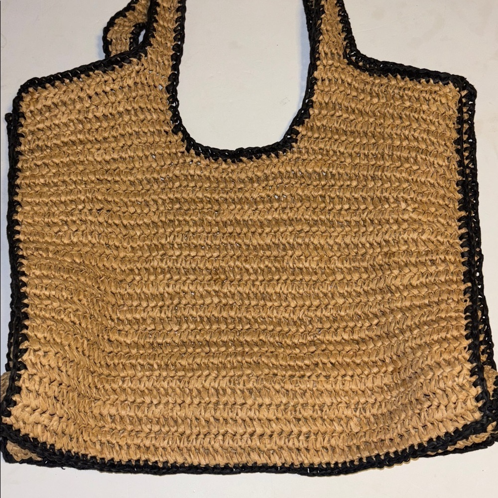 TAN WITH BLACK STRAW TOTE BAG
LARGE SIZE TOTE PRELOVED NICE BEACH/MARKET BAG
